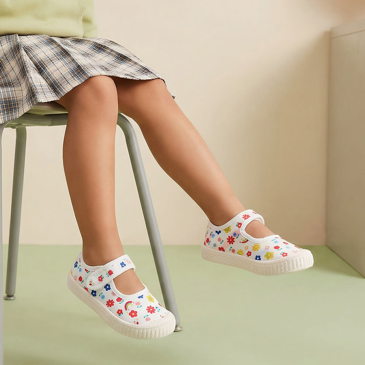 Girls fashionable casual sport - огляд і ціна Outdoor Adventure Shoes